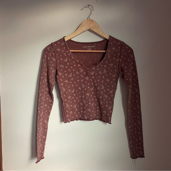 American Eagle Outfitters Tops - American Eagle Outfitters Brown Fitted Crop Waffle Henley with Lettuce Hem XS